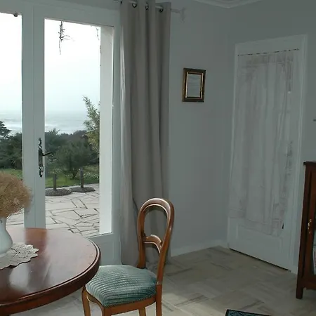 La Criste Marine Couette-café Groix